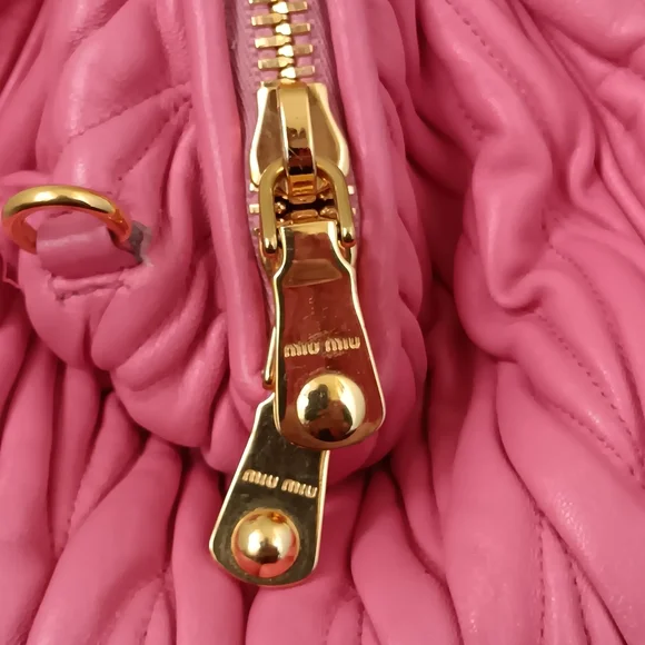 Miu Miu 💕 Pink Matelasse Nappa Leather Top Handle Satchel Bag Pristine ✨ - Picture 10 of 16